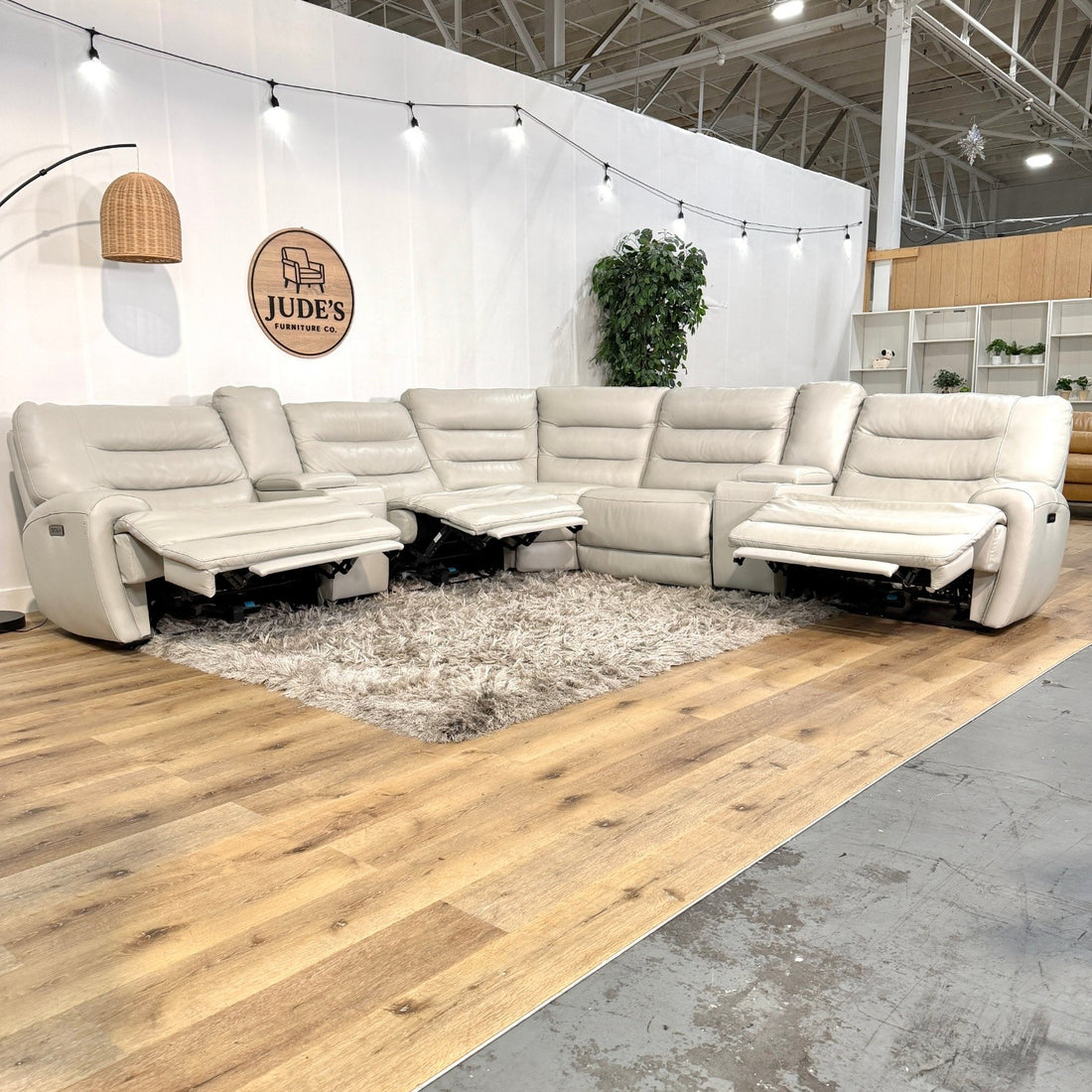 Aubrey 7-piece Leather Power Zero Gravity Reclining Sectional with Powered Headrest
