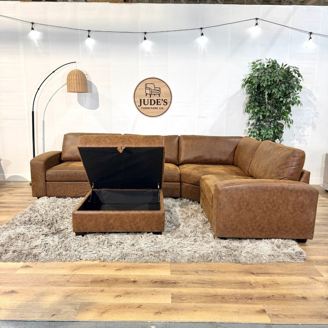 Leon 5-piece Fabric Sectional with Storage Ottoman