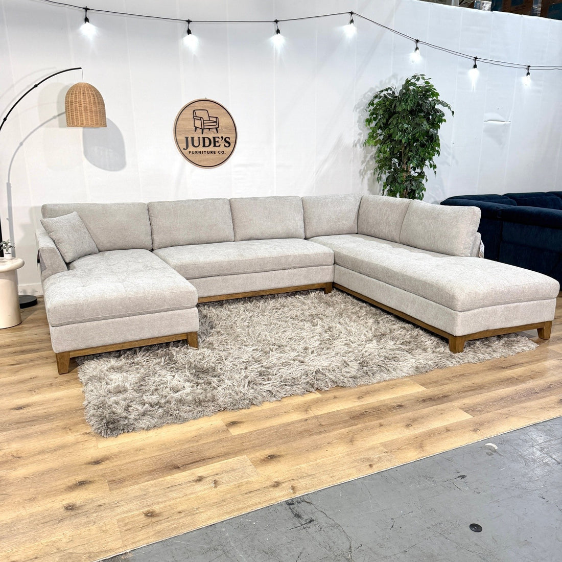 Thomasville Tavish Fabric Sectional with Storage